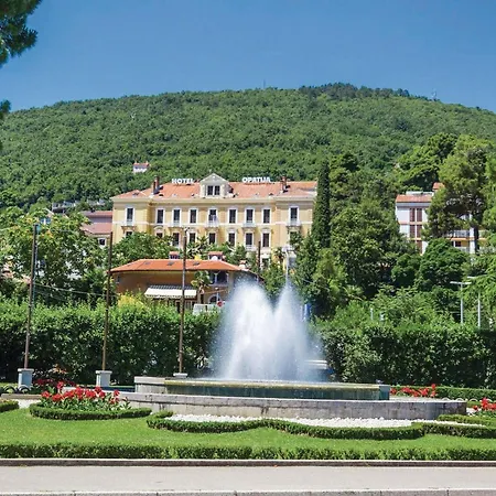 3 Bedroom Cozy In Opatija