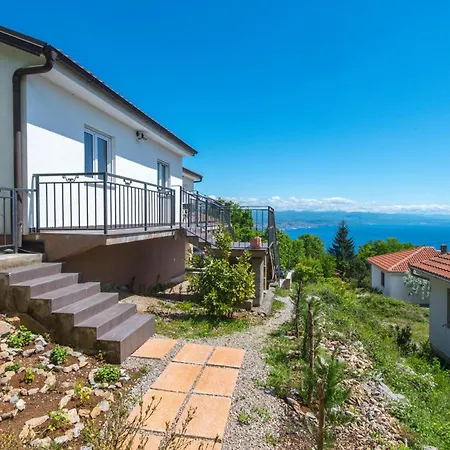 3 Bedroom Cozy In